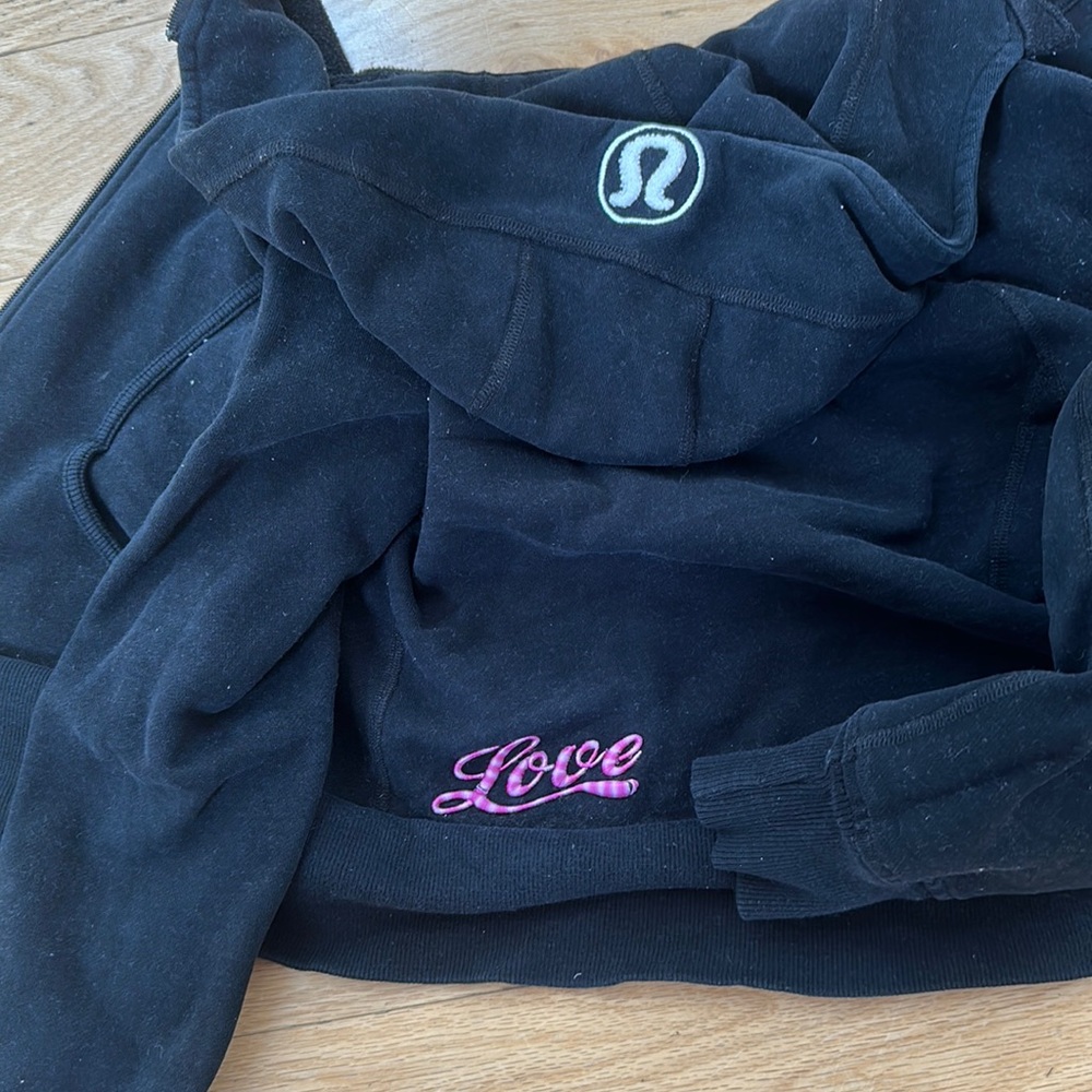 LuluLemon Scuba Full Size Zipper Hoodie Black w Rainbow Zipper Liner and Love